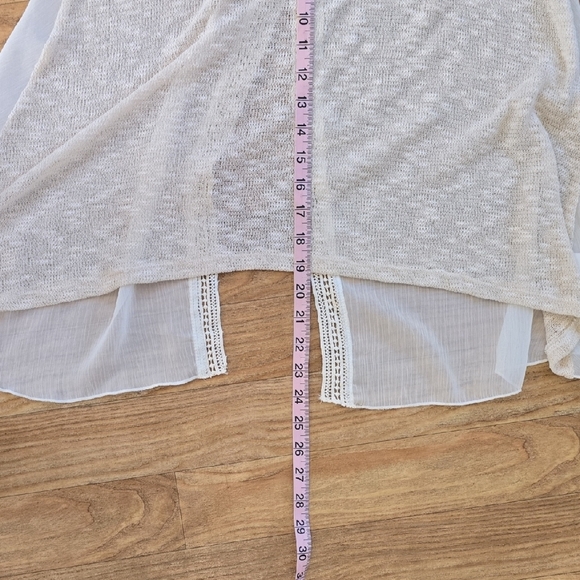 Chic Cream Short Sleeve Women's Top - Picture 6 of 6